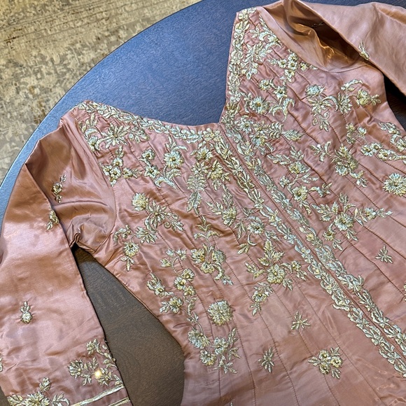 NEW Embroidered Pink Zuria Dor inspired dress - Picture 4 of 13